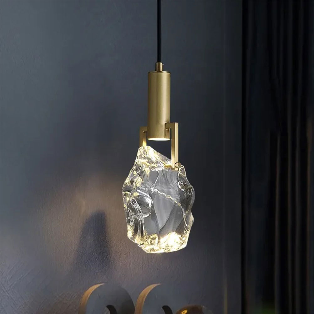 Single-light-luxury-crystal-pendant