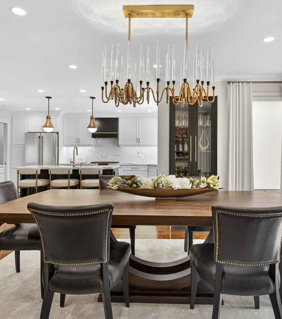 Exterior view of 37 Delayne Drive Aurora home design