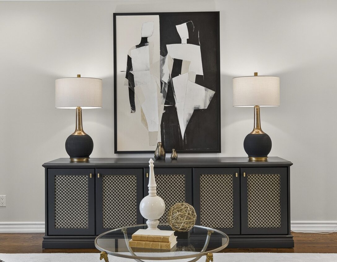 37-Delayne-Drive-Aurora- console-table-interior-view