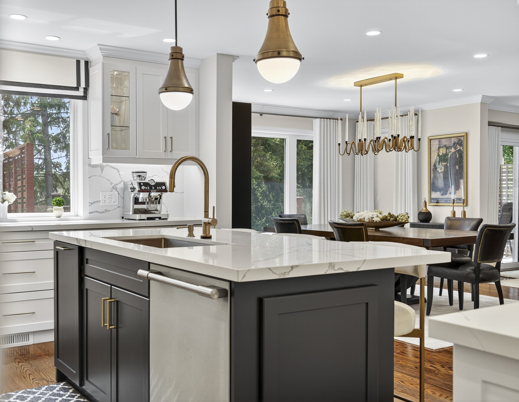 37-Delayne-Drive-Aurora- interior-view